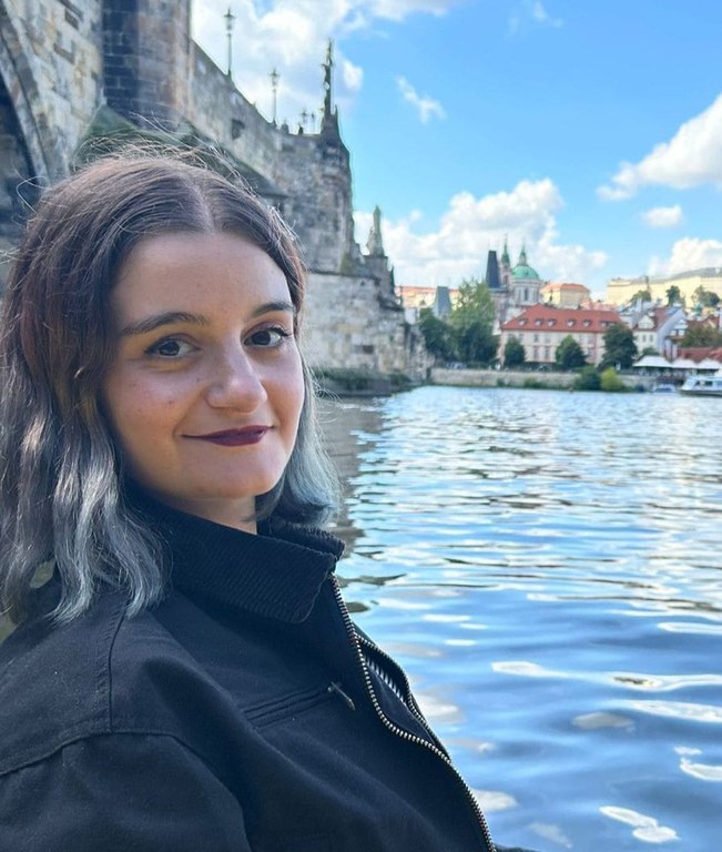 Laura ostolaza.jpg